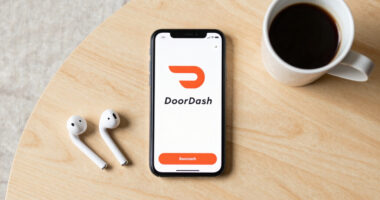 Why is Doordash not working? DoorDash down for many Sunday